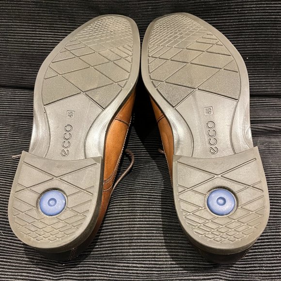 Dress Shoes - Picture 2 of 4